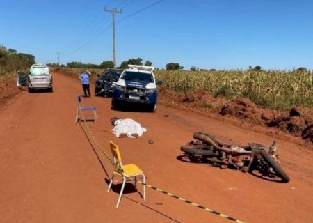PROFESSOR CAI DE MOTO E MORRE EM ASSENTAMENTO DE SIDROLÂNDIA