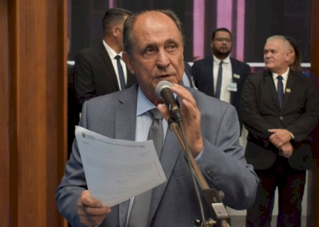ZÉ TEIXEIRA SOLICITA OBRAS E PROJETOS PARA DOURADOS, AMAMBAI E CAARAPÓ