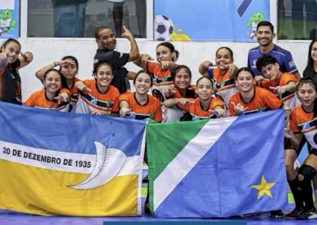 ESCOLA RAMONA É MEDALHISTA NOS JEBSFutsal feminino de Dourados representou MS no torneio
