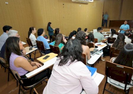 PREFEITURA EMPOSSA MAIS DE 20 PROFISSIONAIS PARA REFORÇAR A SAÚDE PÚBLICA EM DOURADOS