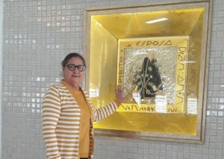 PACIENTE ONCOLÓGICA AGRADECE NOSSA SENHORA APARECIDA PELO MILAGRE DA VIDA