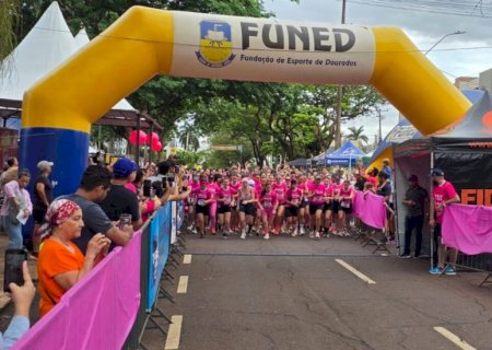 CORRIDA E CAMINHADA ROSA AGITAM DOURADOS EM TARDE DE EMOÇÃO, SAÚDE E SOLIDARIEDADE