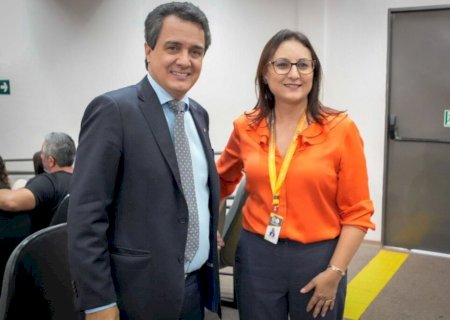 CÂMARA APROVA REGRA PARA FARMÁCIAS E LANDMARK CRITICA VETO À FISCALIZAÇÃO DO CRF NAS UNIDADES DE SAÚDE