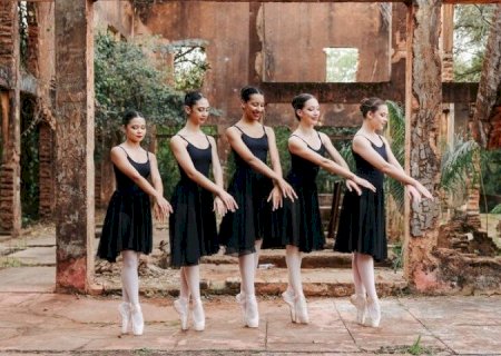 STUDIO BLANCHE TORRES REALIZA FORMATURA DE CINCO BAILARINAS