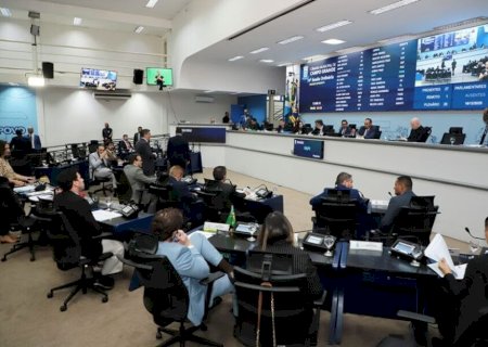 VEREADOR LANDMARK APRESENTA PROJETO DE LEI QUE PREVÊ DESCONTO DE 20% SOBRE IPTU