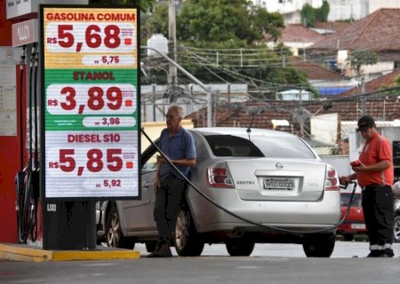 PT CRITICA GOVERNO DO ESTADO E DIZ QUE GASOLINA CARA 'ESFOLA' POPULAÇÃO