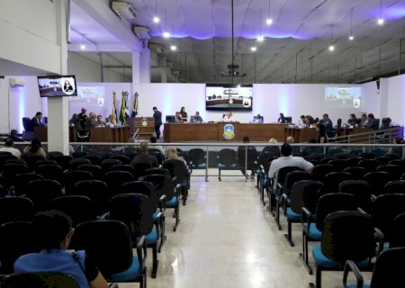 CÂMARA DE DOURADOS APROVA REAJUSTE SALARIAL DE 5,4% PARA A EDUCAÇÃO MUNICIPAL
