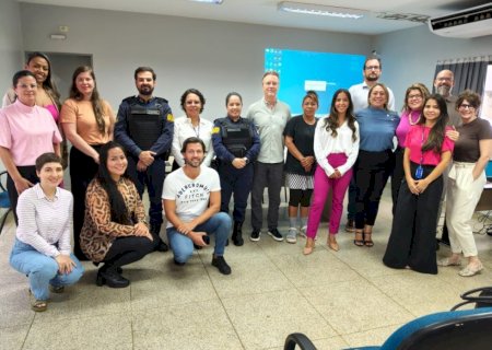PROJETO ACOLHIDA FORTALECE REDE DE APOIO ÀS VÍTIMAS E REALIZA REUNIÃO BIMESTRAL EM DOURADOS