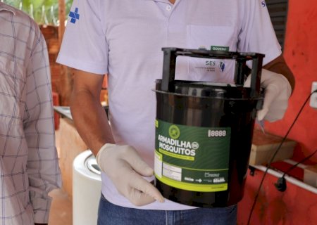 PREFEITURA INSTALA TODAS ARMADILHAS CONTRA O AEDES ENVIADAS PELO MINISTÉRIO DA SAÚDE