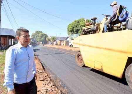 DEPOIS DE DÉCADAS DE ESPERA, MORADORES VEEM RECAPEAMENTO AVANÇAR NO JARDIM DOS ESTADOS