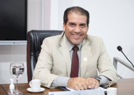 VEREADOR SOUZA PEDE REDUTORES DE VELOCIDADE PARA CONTER ABUSOS EM MOVIMENTADA RUA DE DOURADOS