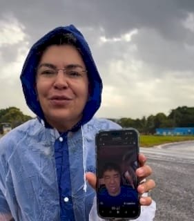ISA MARCONDES BOTA SUBPREFEITO DE ANHANDUÍ NO SEU DEVIDO LUGAR APÓS OFENSAS CRIMINOSA AO POVO