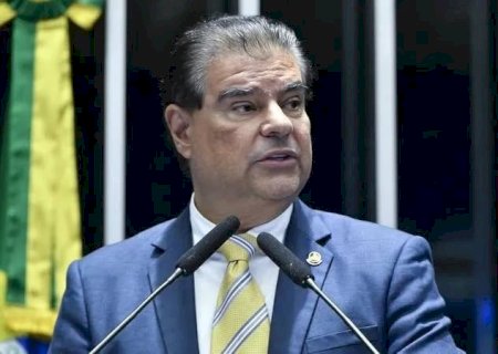 NELSINHO CONFIRMA DESISTÊNCIA E SUPLÊNCIA DE REINADO; SENADOR DIZ QUE SEGUE DE PÉ E JOGANDO PELO TIME