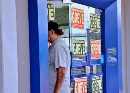 AINDA EM GREVE, BANCÁRIOS DECIDEM NA SEGUNDA SE ACEITAM PROPOSTA DA CAIXA