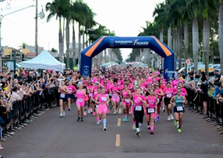 MULHERES PARTICIPAM DA CORRIDA “MEXA-SE POR ELAS” E PREFEITO DESTACA UNIÃO PELA SAÚDE