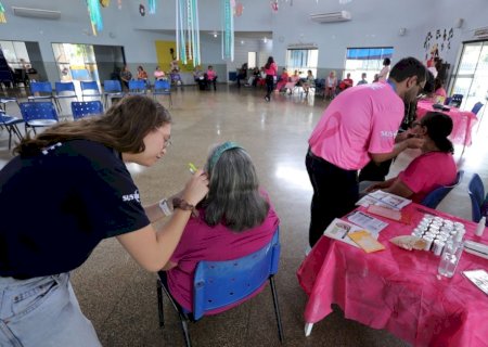 PREFEITURA ENCERRA OUTUBRO ROSA COM FEIRA DE EXPERIÊNCIAS VOLTADA À SAÚDE DAS MULHERES