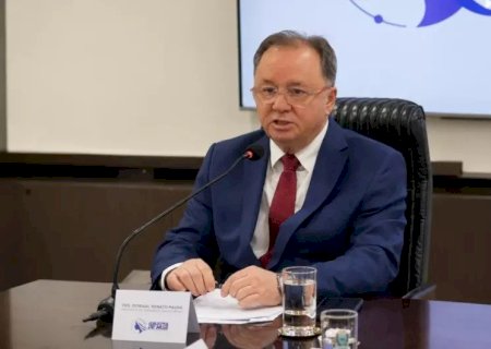 RIEDEL, BARBOSINHA E CLARO SE LICENCIAM E PRESIDENTE DO TJMS ASSUME GOVERNO